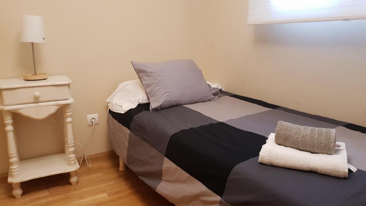 18 Torres El Pilar Apartment Zaragoza Luaran gambar