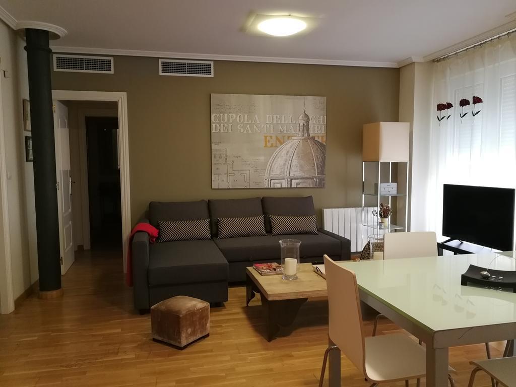 18 Torres El Pilar Apartment Zaragoza Luaran gambar